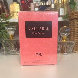 Valuable Pour Femme Perfume Great Smell like Fragrance.